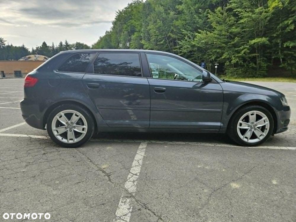 Audi A3 Sportback - 6