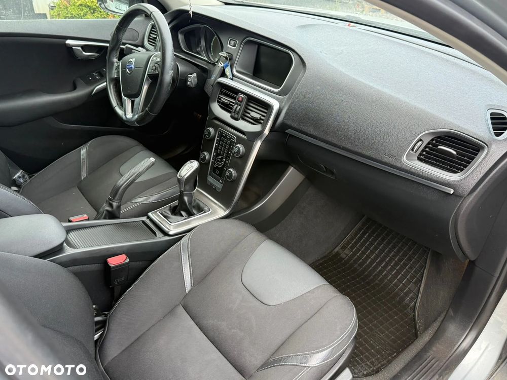 Volvo V40 D2 Momentum - 15