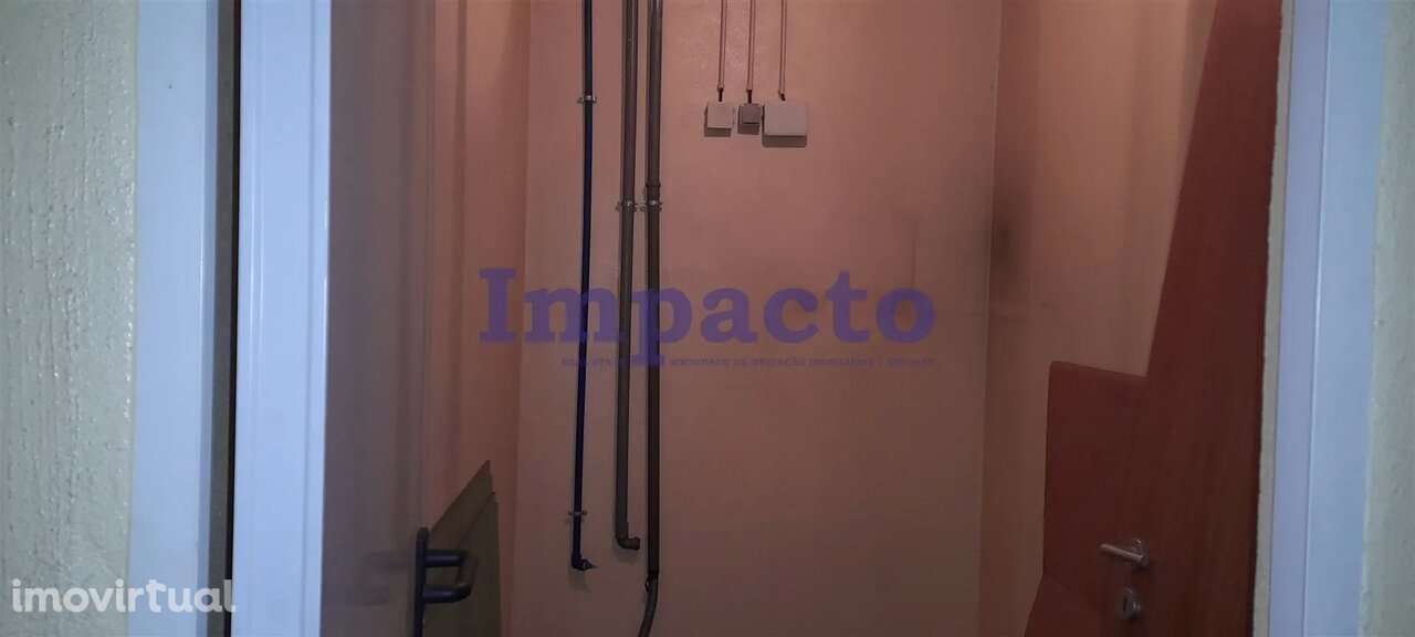 Loja em Lordelo do Ouro, Porto para arrendar - Grande imagem: 4/5