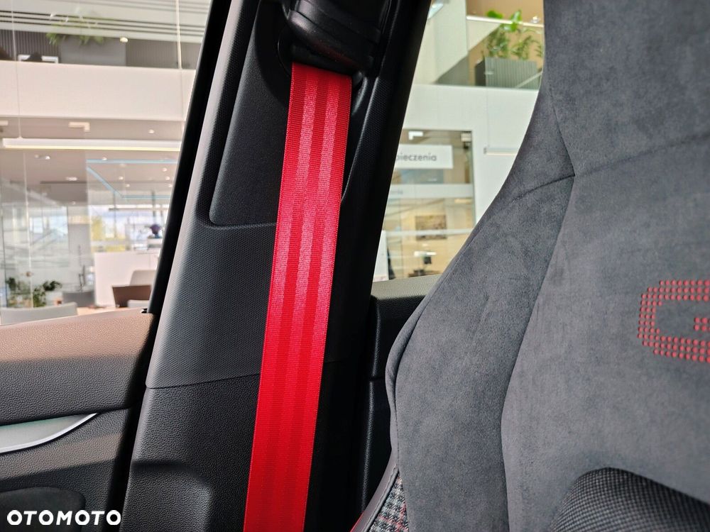 Volkswagen Golf - 35