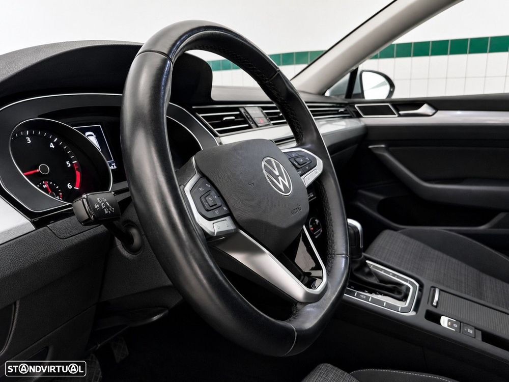 Volkswagen Passat Variant 2.0 TDI Business DSG — fotografia 19