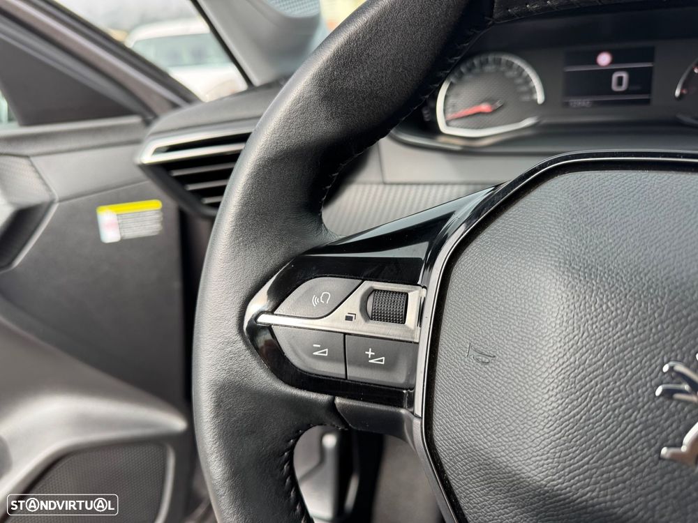 Peugeot 208 1.2 PureTech Allure Pack - 21