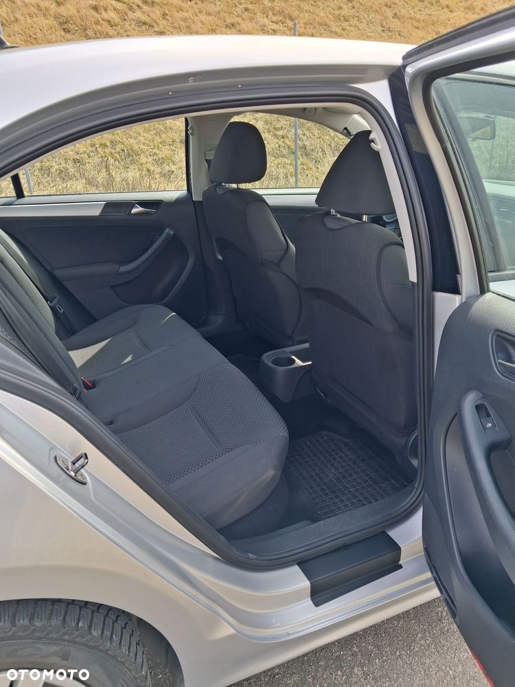 Volkswagen Jetta 1.6 TDI Comfortline Optimum - 8