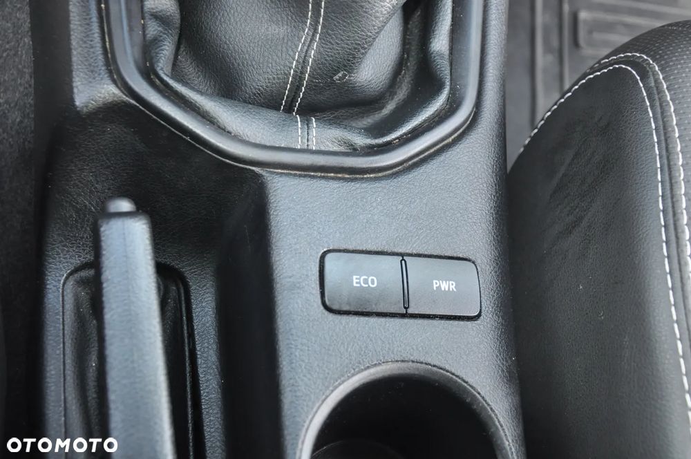 Toyota Hilux 2.4 D-4D Extra Cab DLX 4x4 - 20