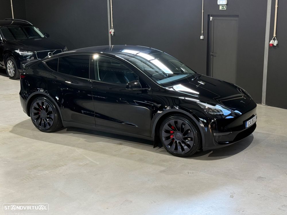 Tesla Model Y Performance Dual Motor AWD - 4