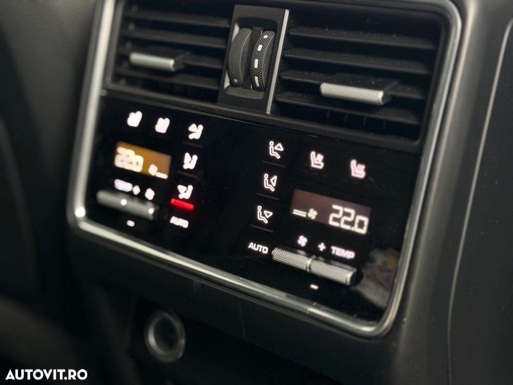 Porsche Cayenne Turbo - 24