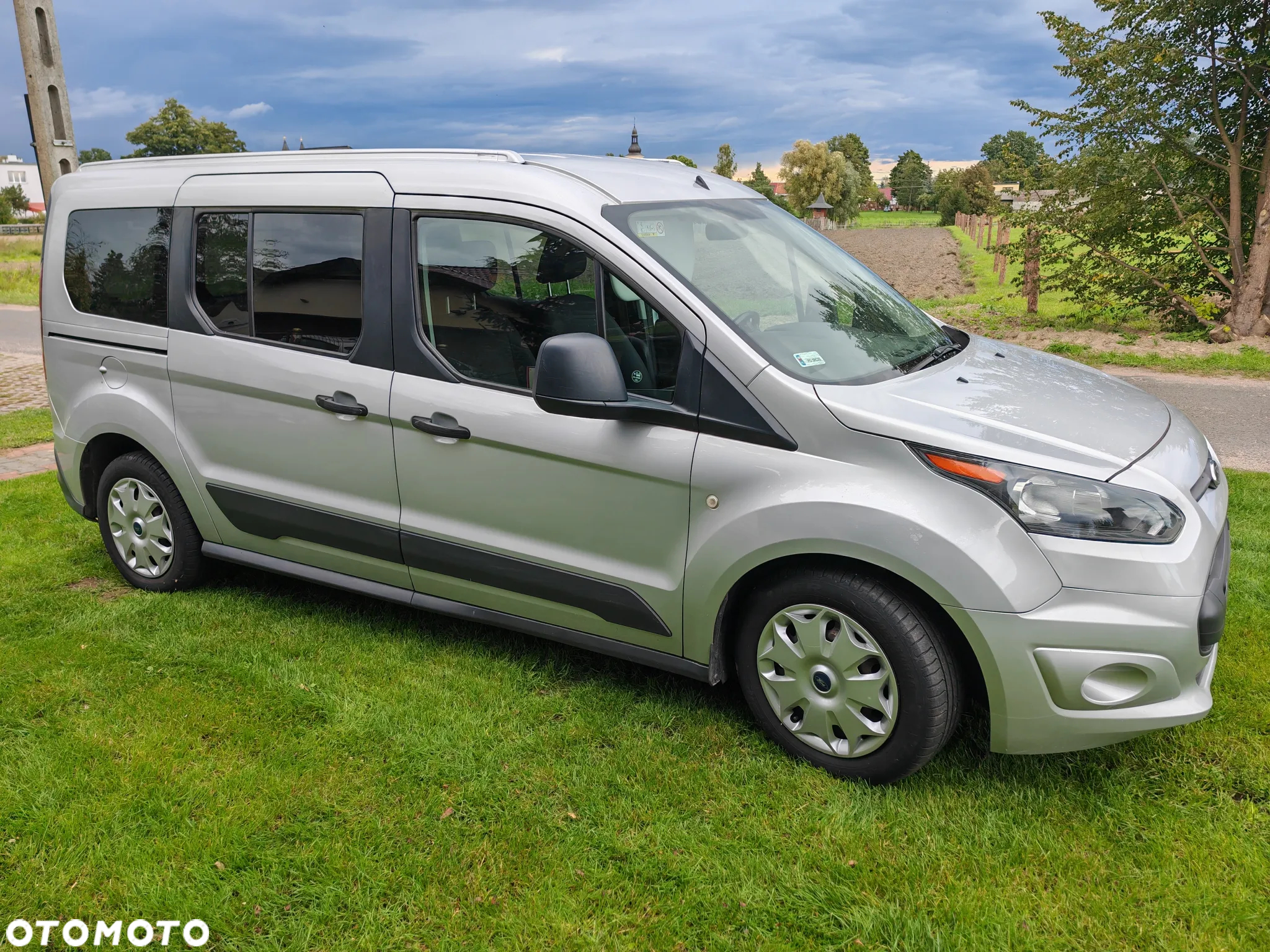 Ford Tourneo Connect Gr 1.5 TDCi Trend - 9