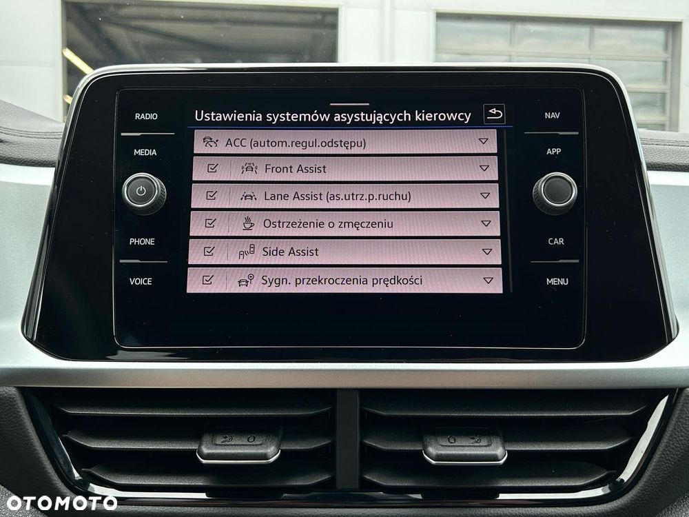 Volkswagen T-Roc 1.5 TSI Life Plus DSG - 30