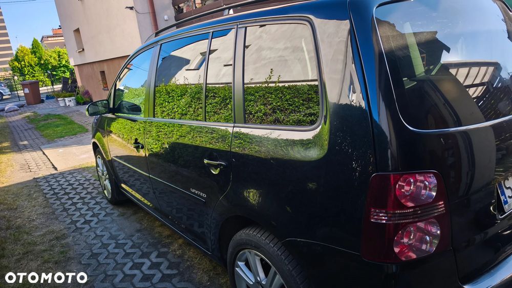 Volkswagen Touran 1.9 TDI DPF United - 4