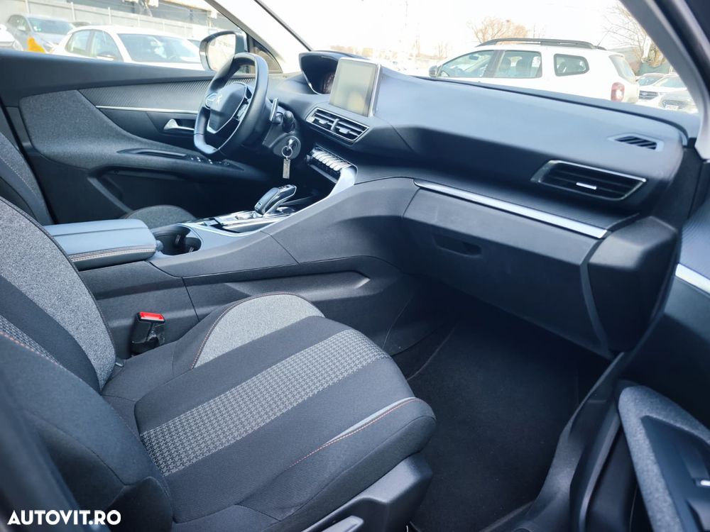 Peugeot 3008 1.2 PureTech Turbo S&S EAT8 Active - 17