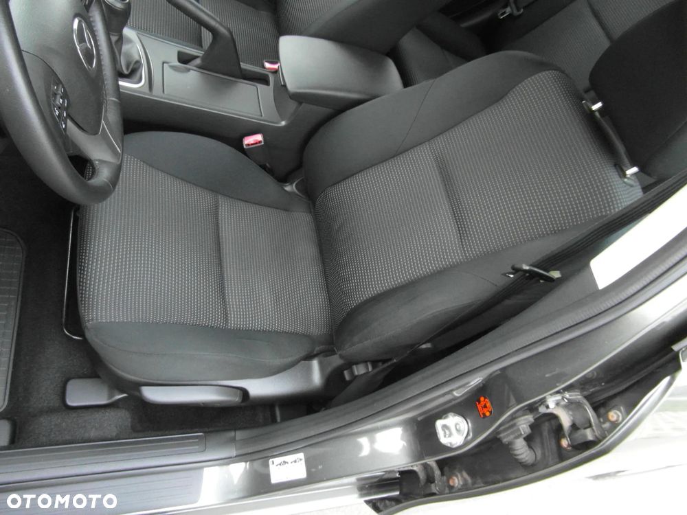 Mazda 3 1.6 MZR Active Plus - 16