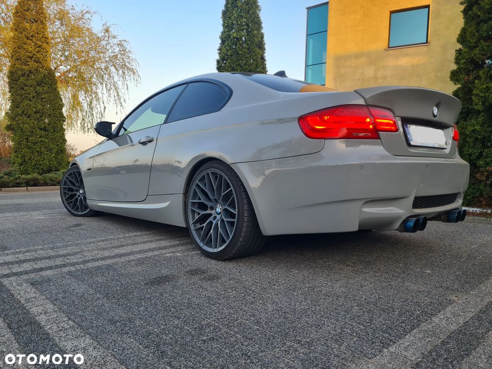 BMW Seria 3 320d DPF M Sport Edition - 22