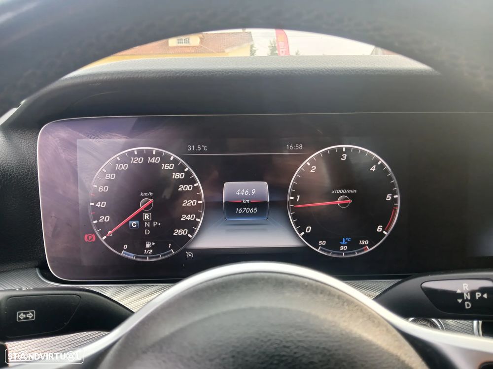 Mercedes-Benz E 220 - 23
