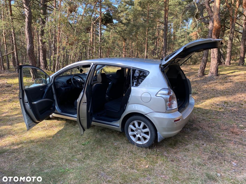 Toyota Corolla Verso - 32