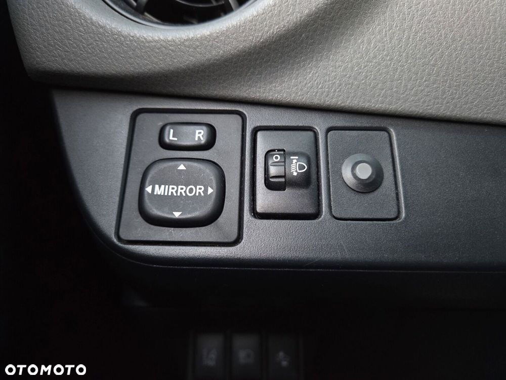 Toyota Yaris 1.5 Active - 22