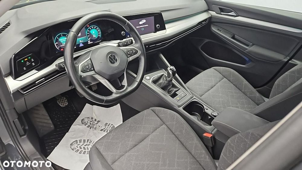 Volkswagen Golf - 10