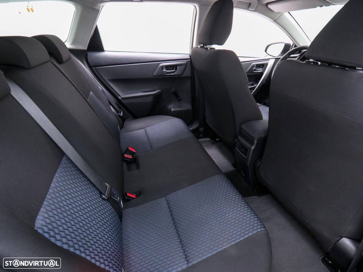 Toyota Auris Touring Sports 1.4 D-4D Active - 9