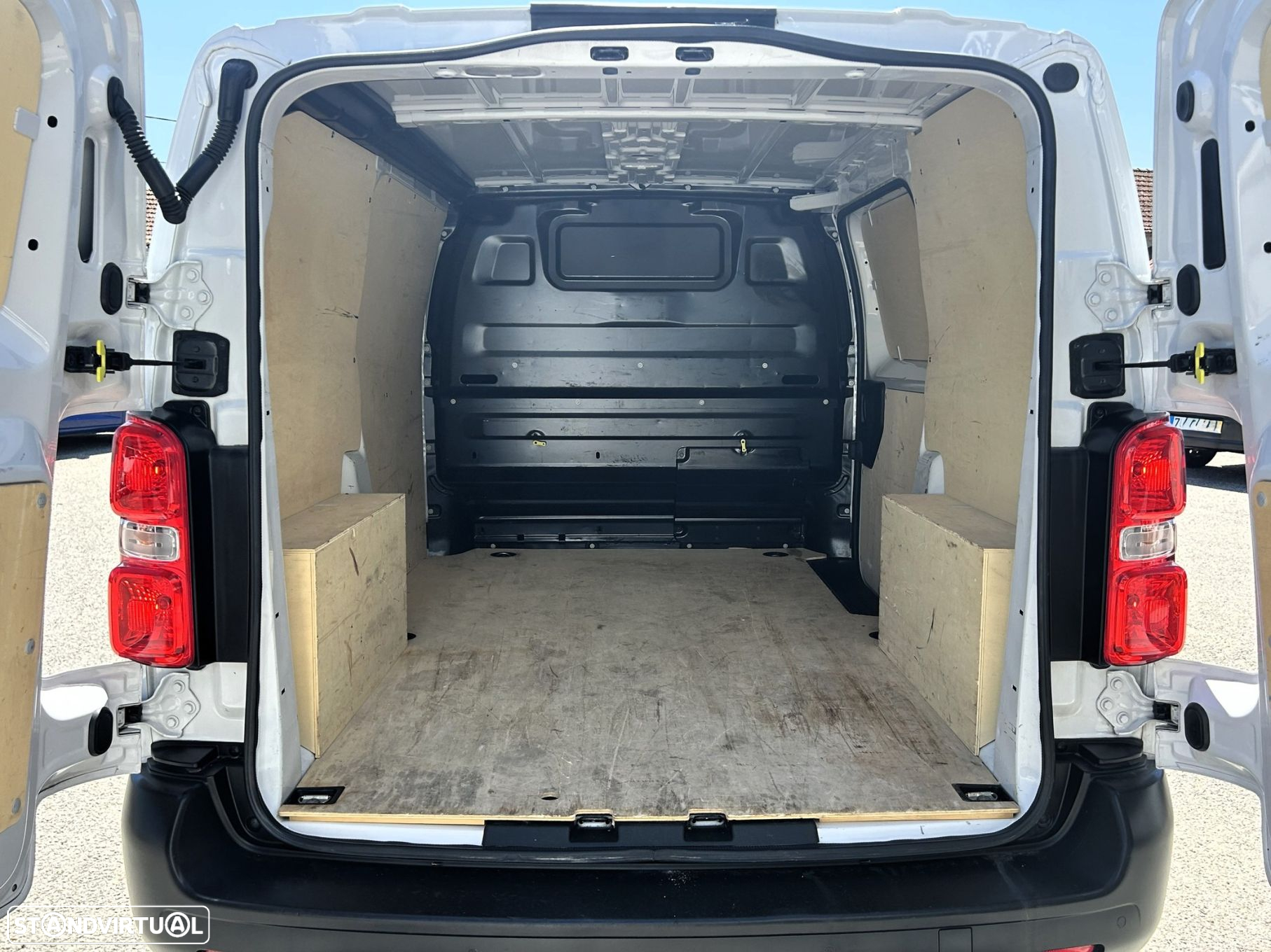 Peugeot Expert 1.5 BlueHDi L2H1 Standard - 25