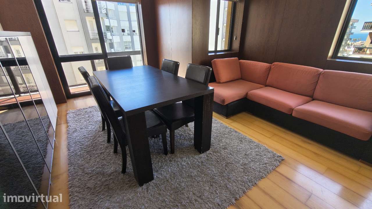 Apartamento T1 - Renovado com vistas mar - Grande imagem: 2/8