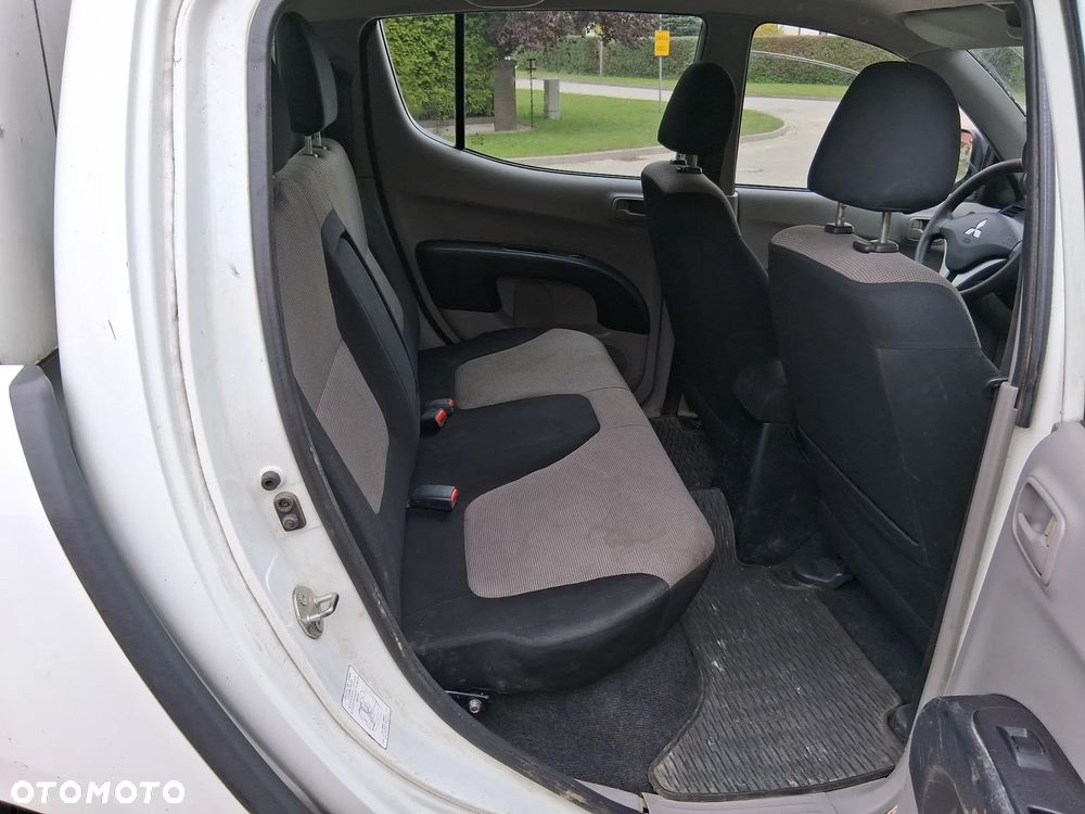 Mitsubishi L200 2.5 DID DC Intense - 10