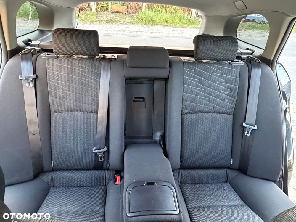 Toyota Avensis 2.2 D-4D Sol Plus - 23