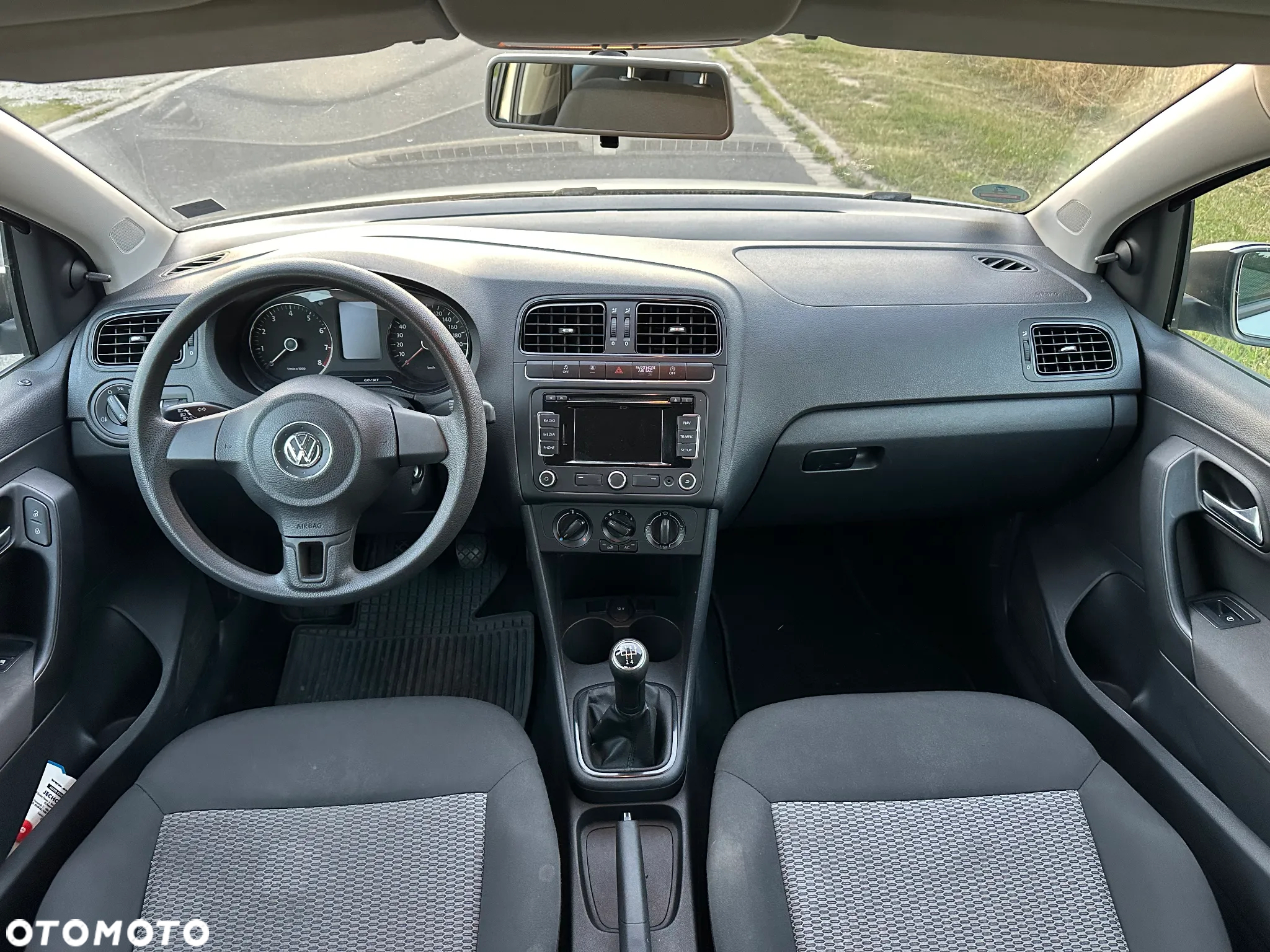 Volkswagen Polo 1.2 Blue Motion Technology Comfortline - 22