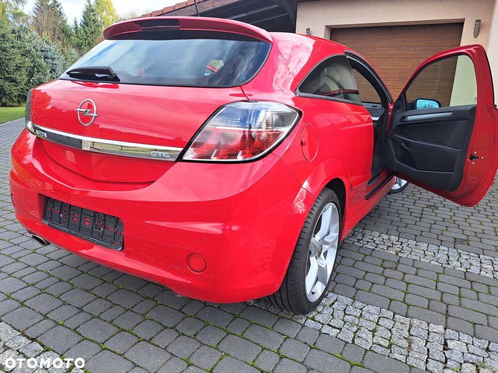 Opel Astra GTC 1.6 Sport - 39