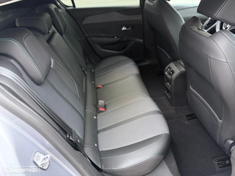 Peugeot 308 1.2 PureTech Allure Pack - 12