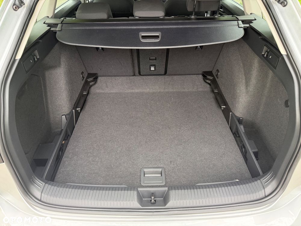 Volkswagen Golf Variant - 26