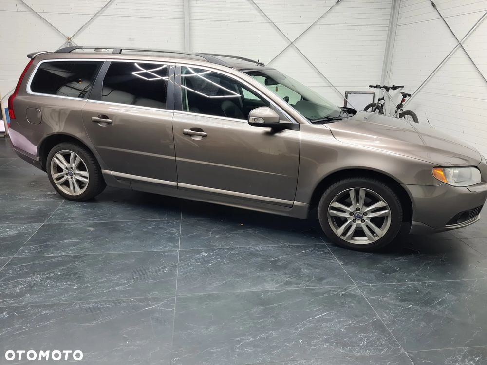 Volvo V70 2.4D Summum - 29