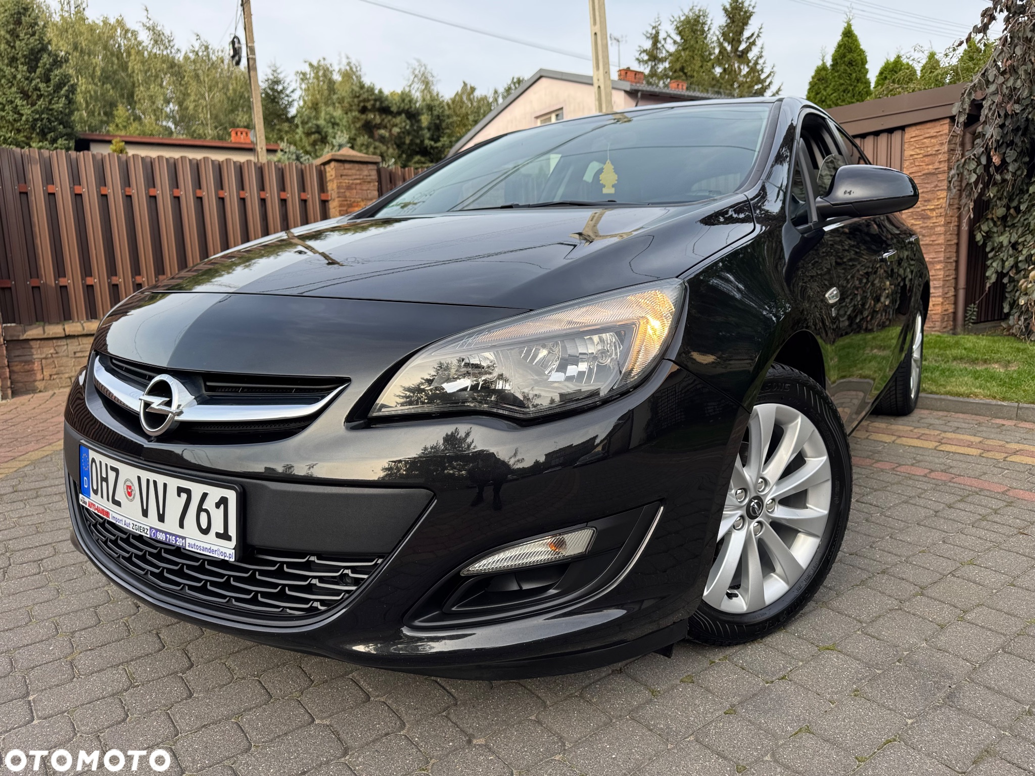 Opel Astra 1.4 150 Jahre - 21