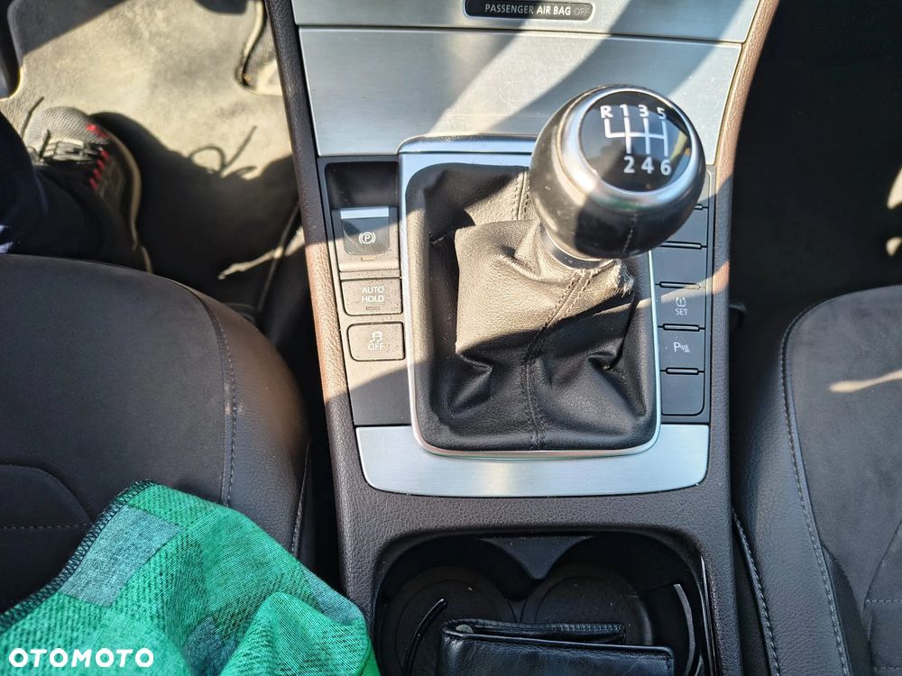 Volkswagen Passat 1.8 TSI Trendline - 19