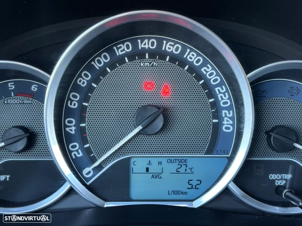Toyota Auris Touring Sports 1.4 D-4D Com+P.Sport - 19