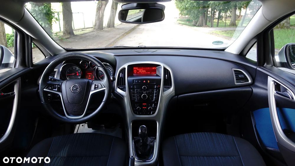 Opel Astra 1.4 Turbo Cosmo - 10