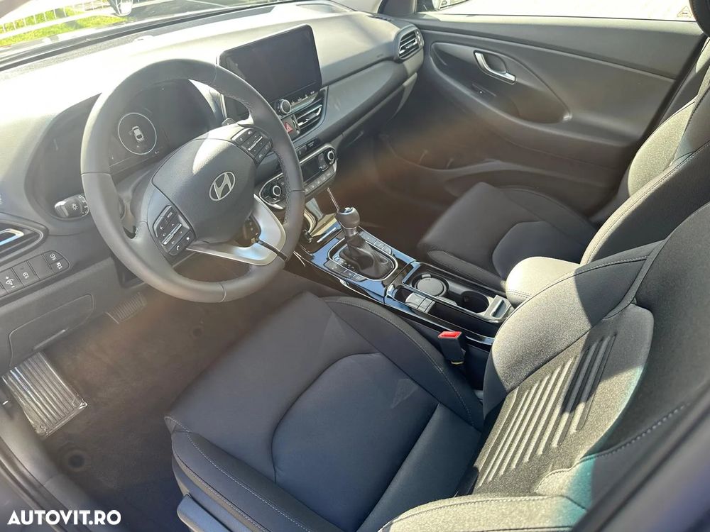 Hyundai i30 Fastback 1.5 T-GDI 140CP 7DCT MHEV Highway - 4