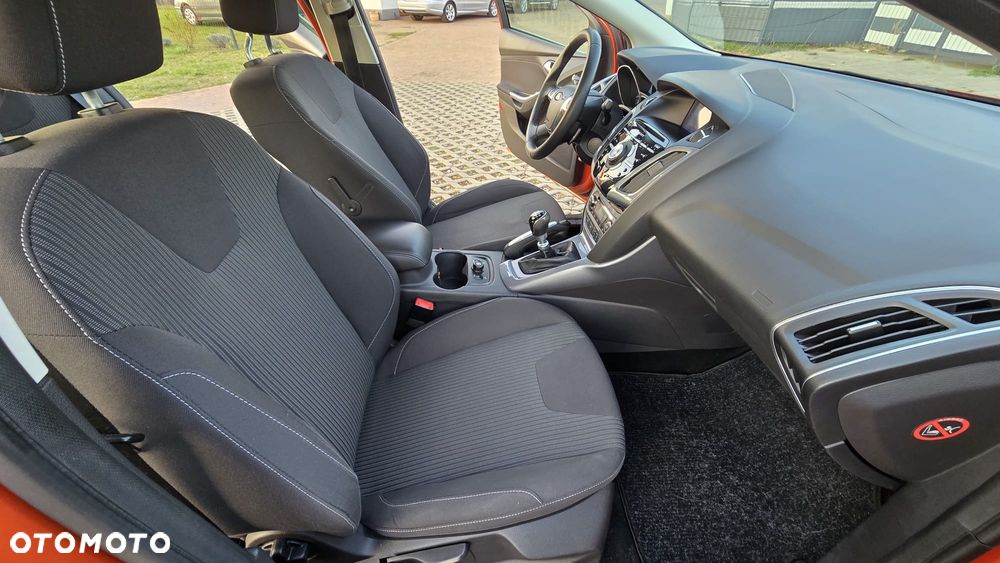 Ford Focus 1.6 EcoBoost Titanium - 17