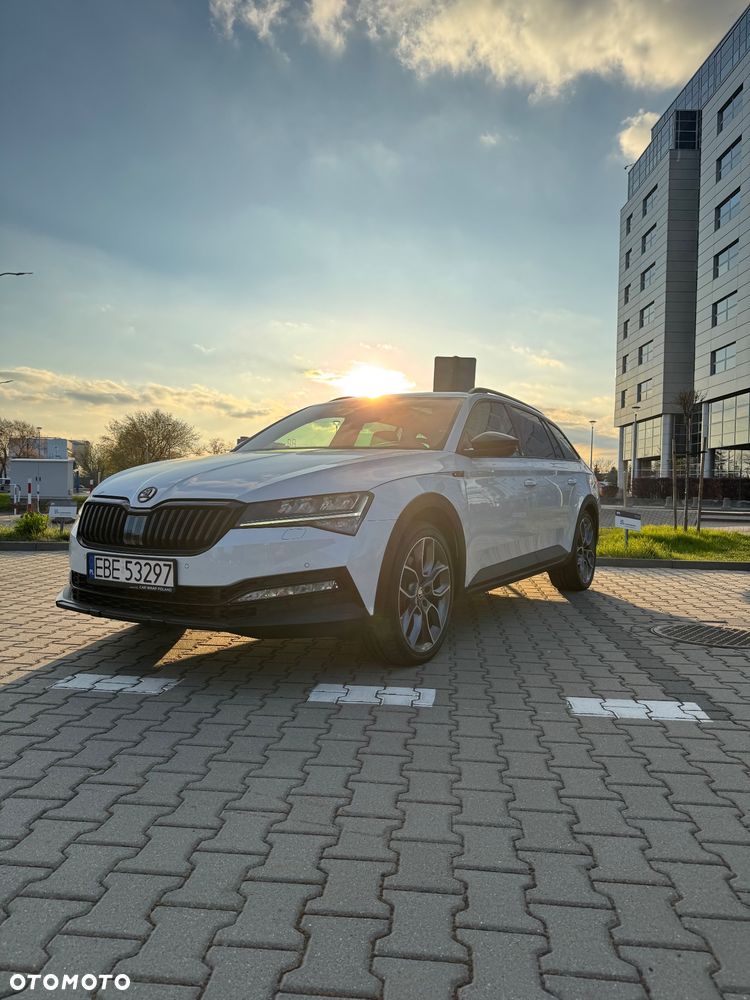 Skoda Superb 2.0 TSI 4x4 Scout DSG - 2