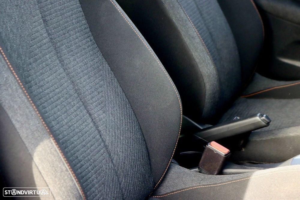 Peugeot 208 1.2 PureTech Active - 22