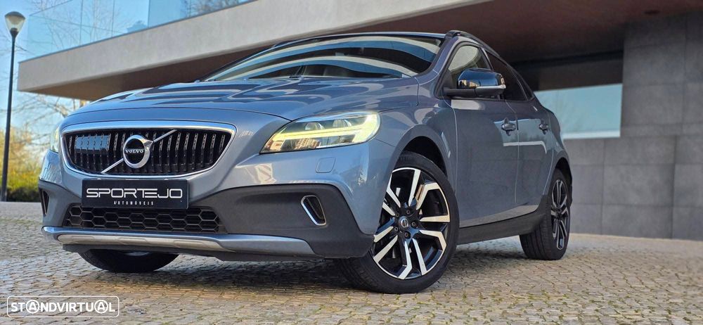 Volvo V40 Cross Country 2.0 D3 Momentum - 2