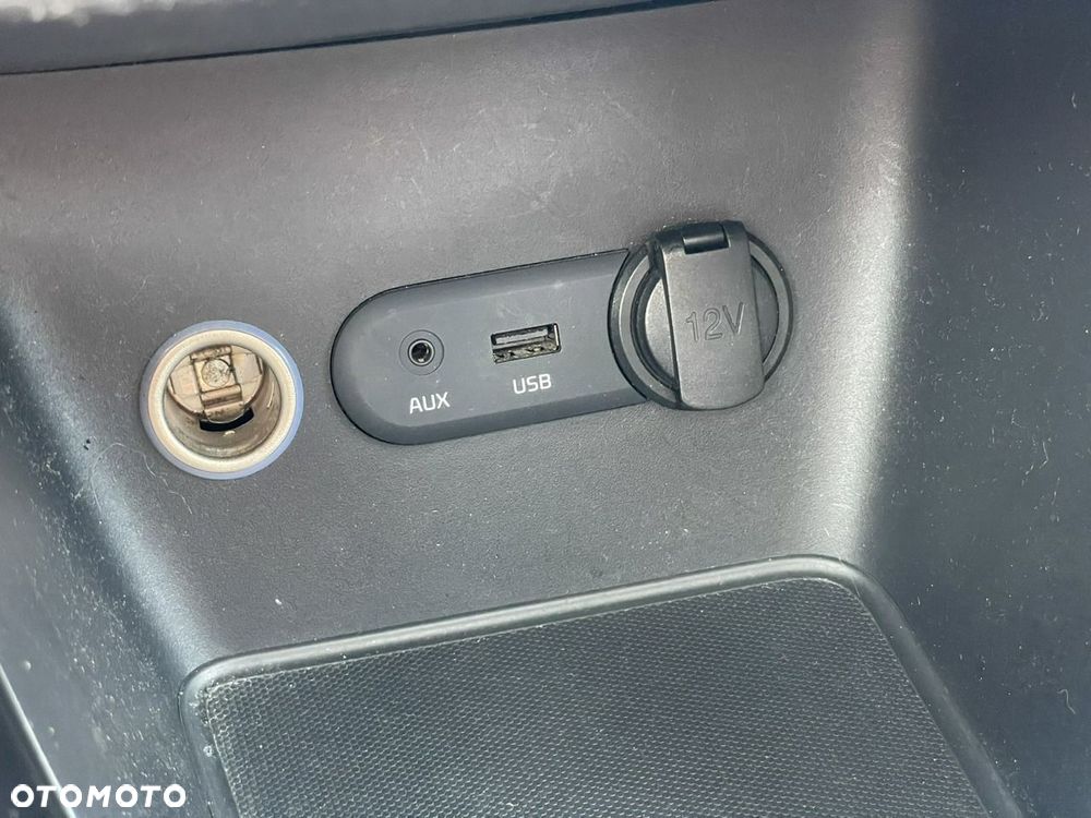 Kia Ceed 1.6 GDI XL - 22