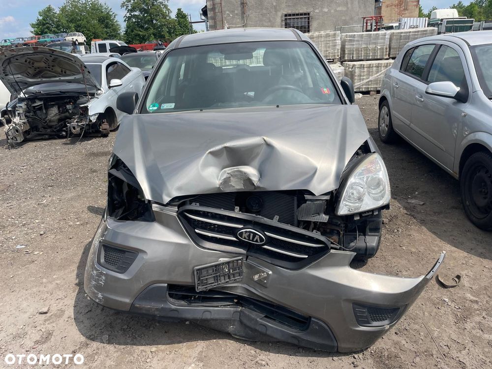 KIA CARENS Na Czesci !!! - 1