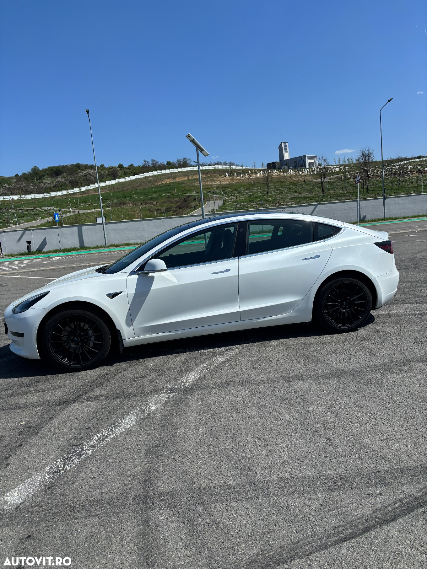 Tesla Model 3 - 2