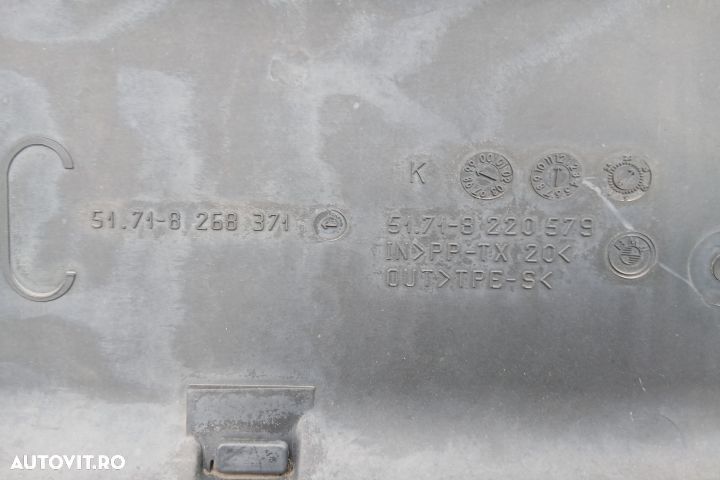 Trager / Calandru 8211467 8268371 8220579 8211467 8268371 8220579 BMW - 5