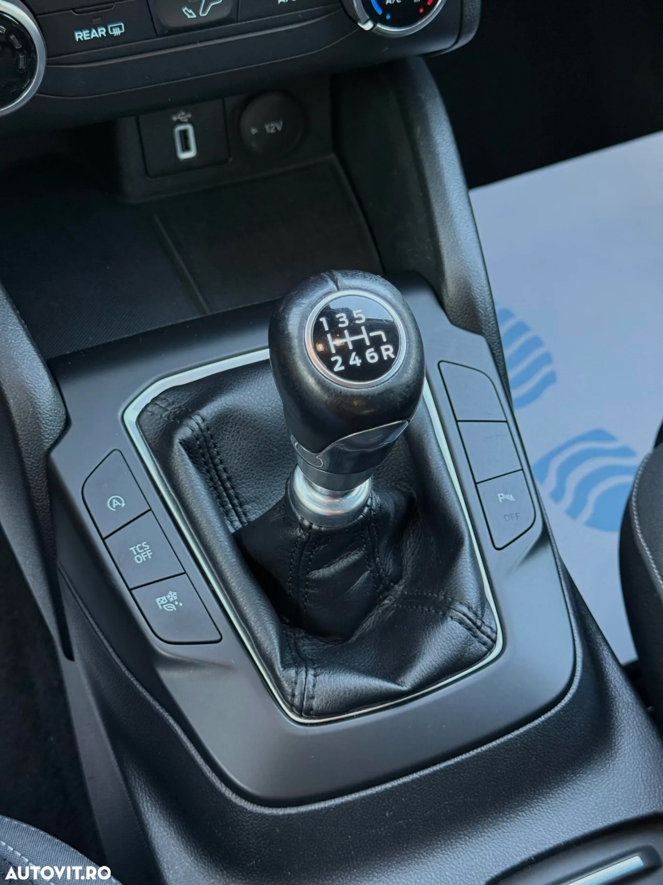 Ford Focus 1.0 EcoBoost Trend Edition - 22