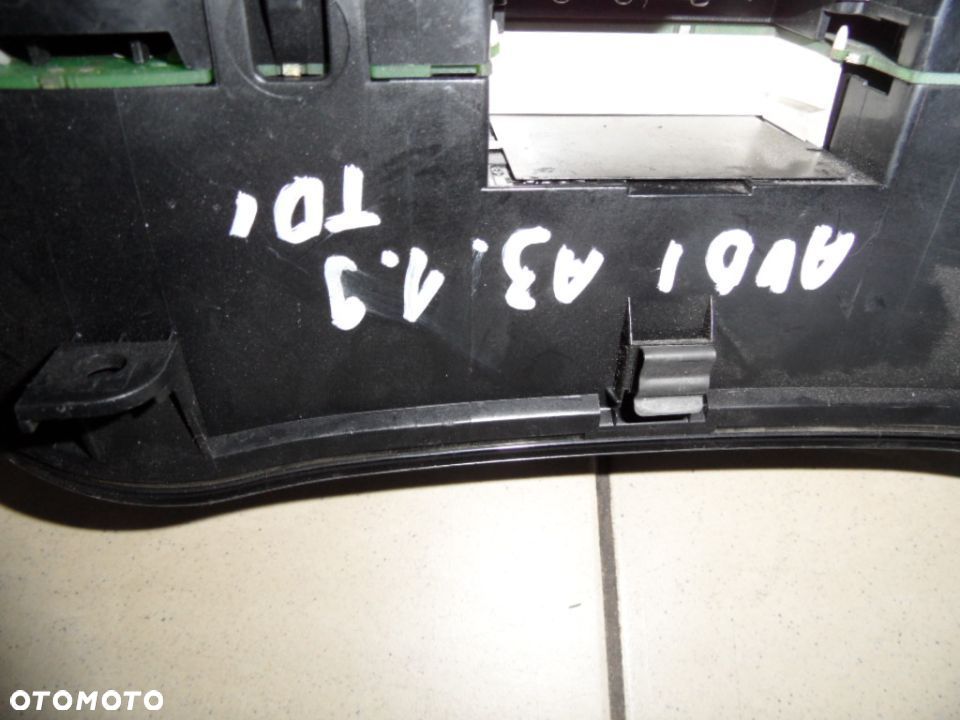LICZNIK AUDI A3 8L 8L0919860 1.9 TDI - 3