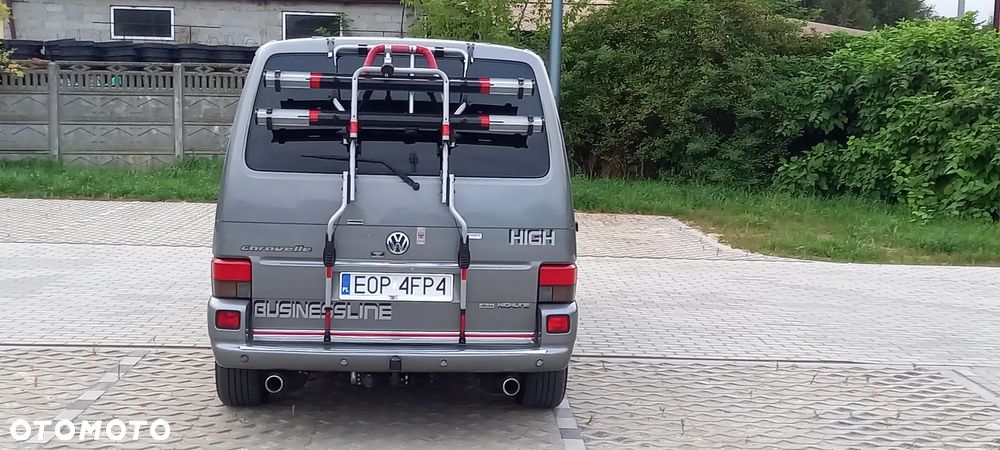 Volkswagen Caravelle - 9