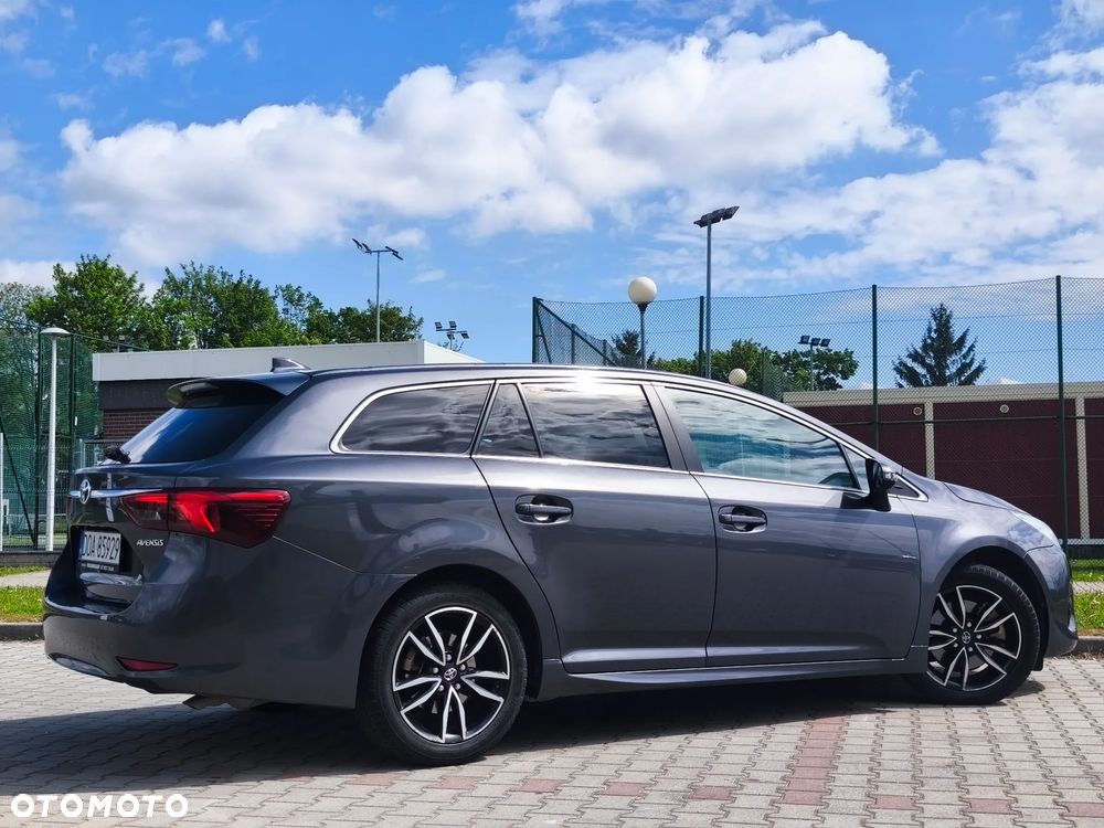 Toyota Avensis Touring Sports 2.0 D-4D Executive - 15
