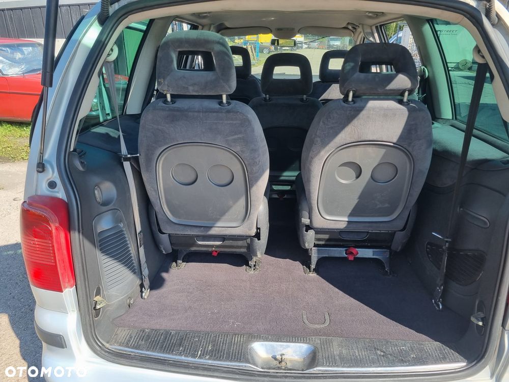 Volkswagen Sharan 1.9 TDI Comfortline Tiptr - 5