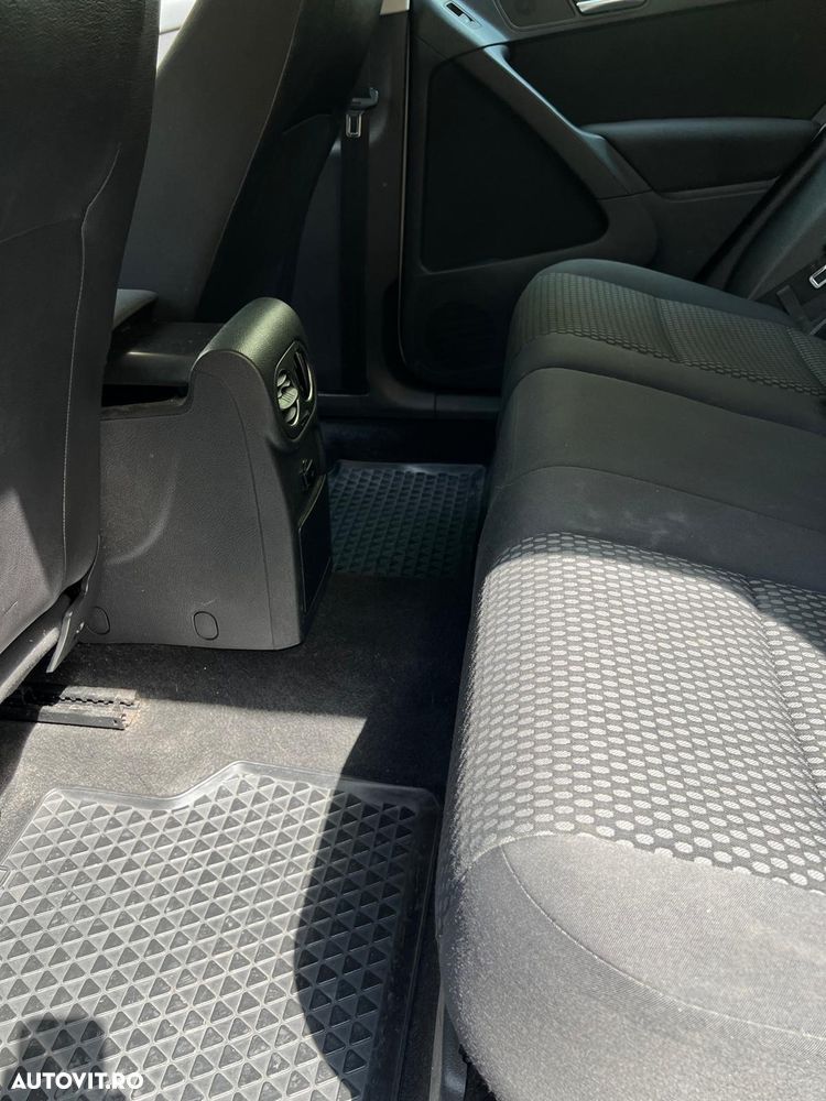 Volkswagen Tiguan - 16