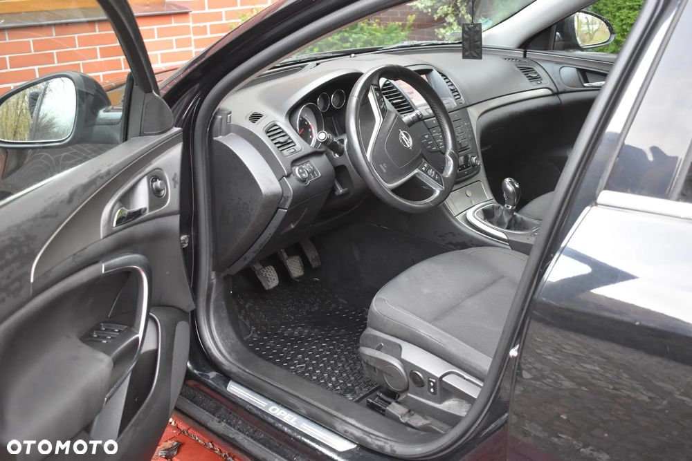 Opel Insignia 1.8 Sport - 10